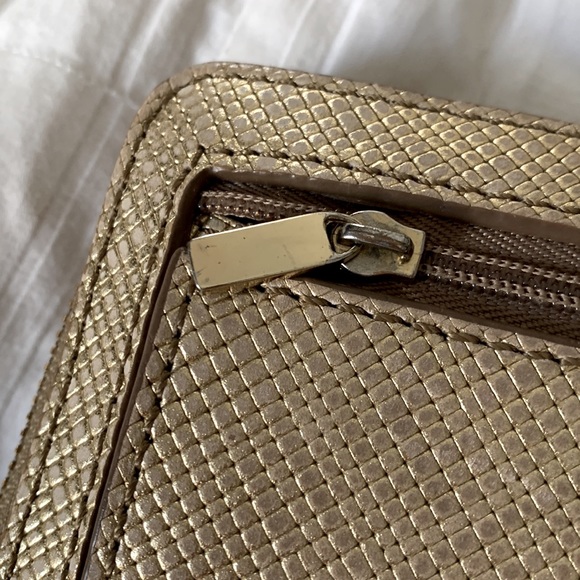 Fossil Gold Zip Bifold Wallet - Picture 5 of 13